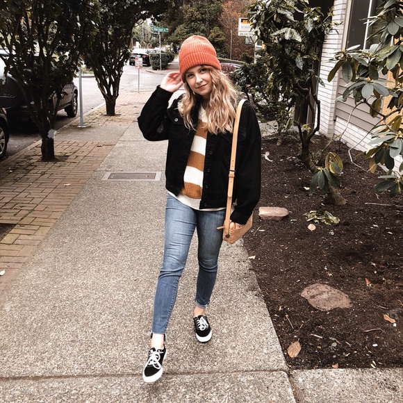 ✨About My Closet ✨ - Picture 2 of 5